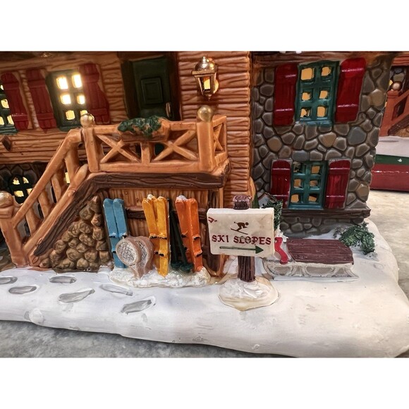 Lemax Vail Village  Johann’s Chalet-Inn Porcelain Village 2011 Chalet Inn RARE - Picture 4 of 15